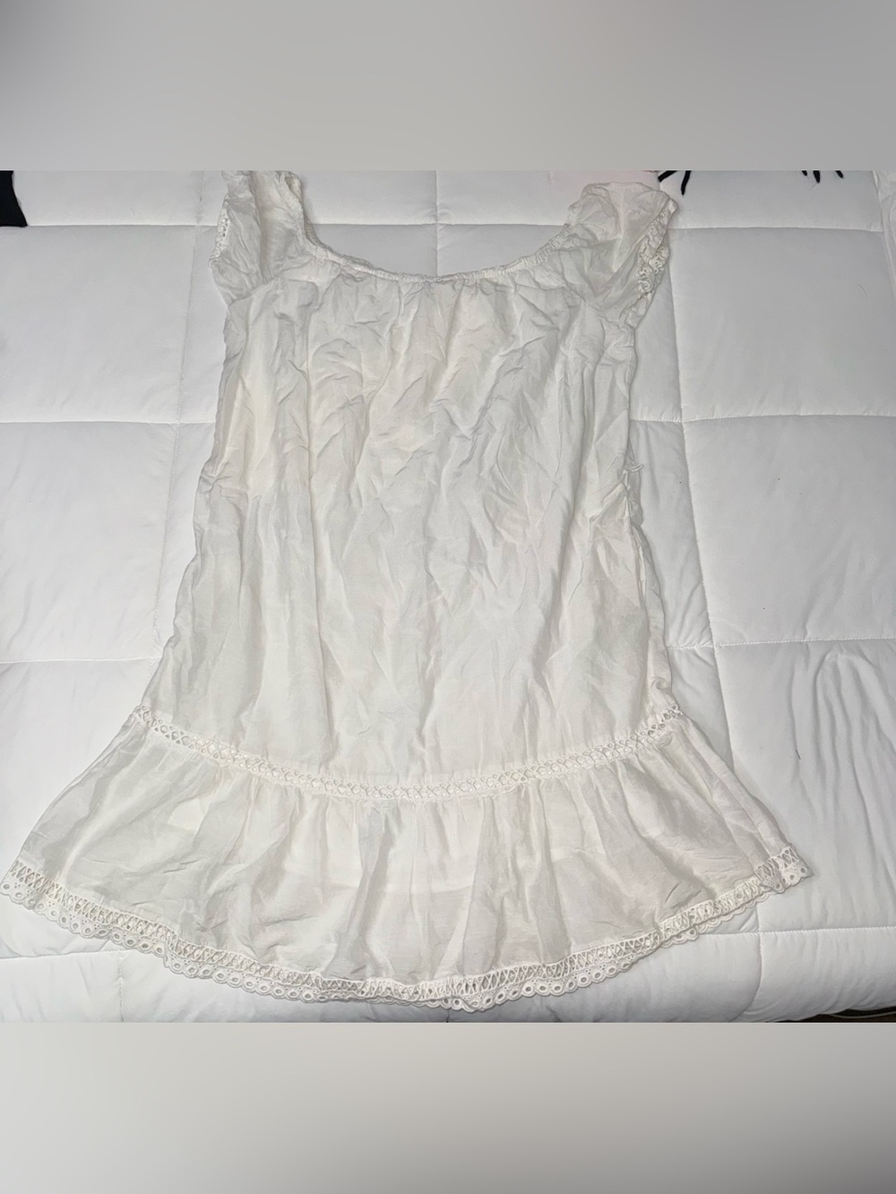 Ella Moss White Lace-Trim Chemise